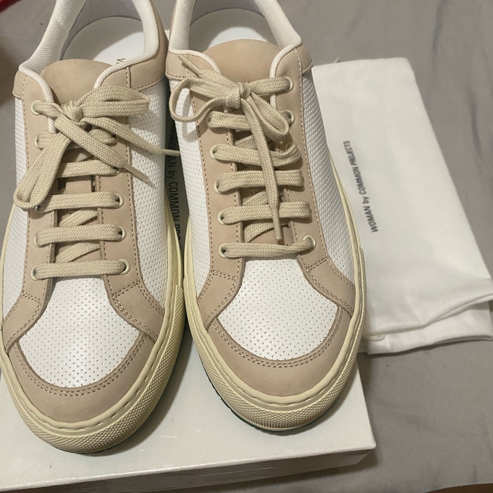 NEW Woman by Common Projects  Retro 70’s White and green Made In Italy Size 39